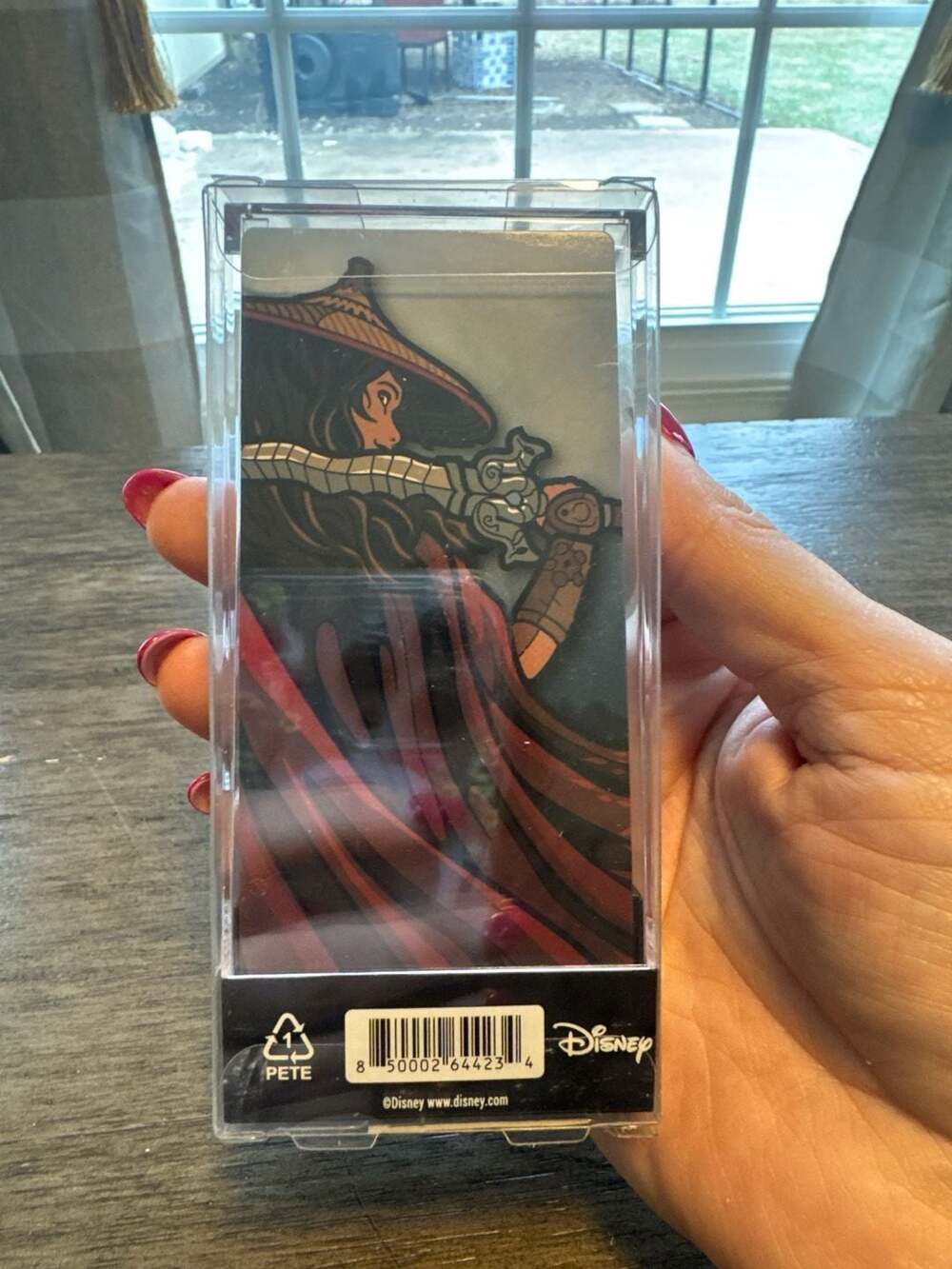 FiGPiN Disney #602 RAYA & THE LAST DRAGON Back View Classic Enamel Pin New - Picture 2 of 2